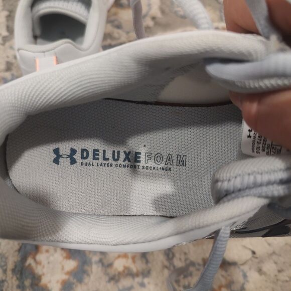 Under Armour Shoes Women’s 10 Charged Assert 8 Style 3021972-105 Gray Peach EUC - Picture 6 of 8